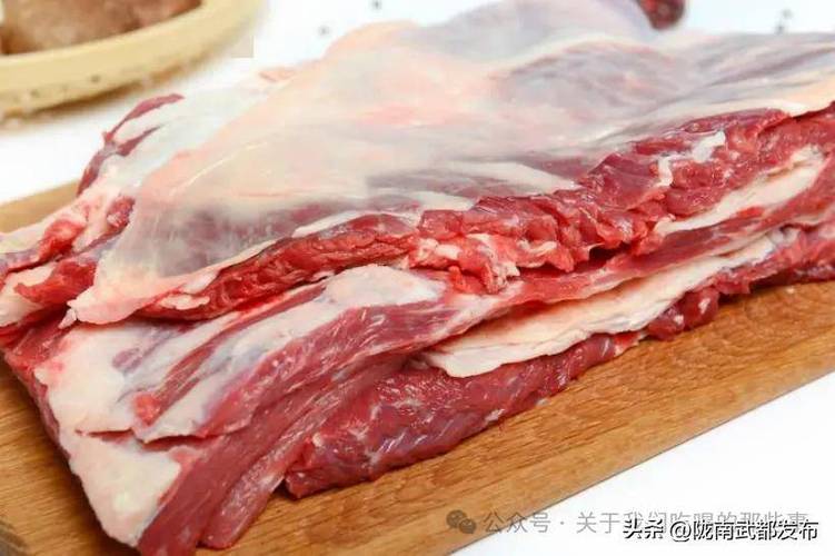 过年买牛肉,选牛腿肉还是牛肋条?牢记"3不买",差别太大了!_肉质_脂肪_